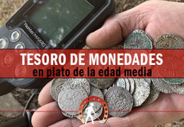 Un tesoro de 44 monedas de plata encontrado con el detector Simplex de Nokta